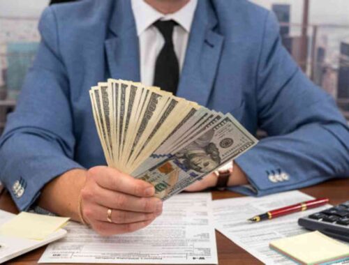How Much Does A Senior Marketing Manager Salary_