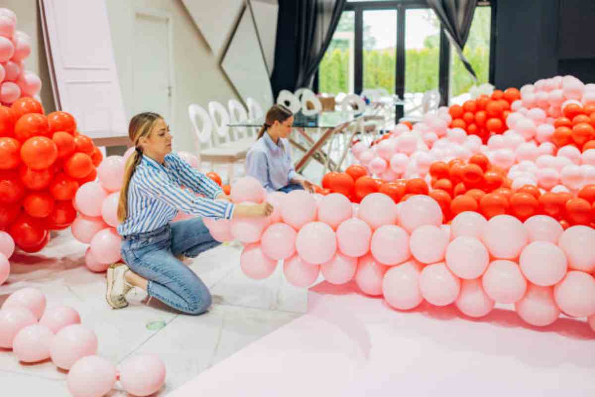 How to Make A Balloon Garland in Easy Steps (1)