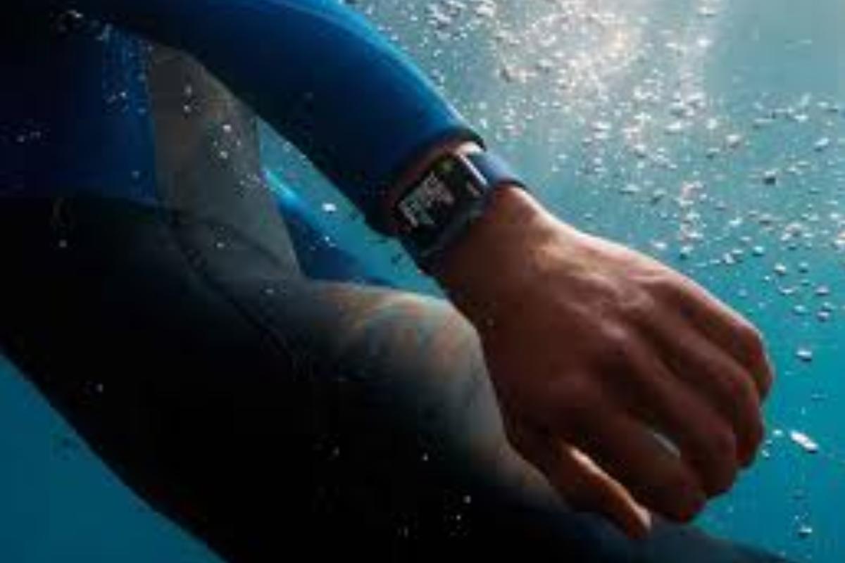 Best Swimming Apps and Pool Fitness Trackers
