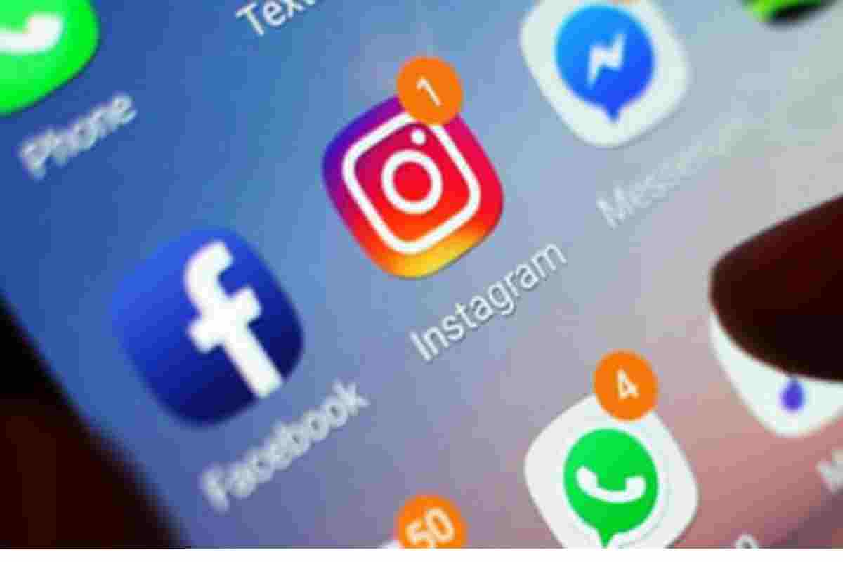 Spy On facebook messenger