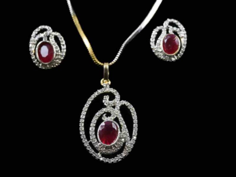 What is An Orgonite Necklace_ (1)