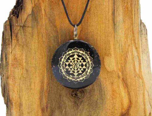 what is An orgonite necklace